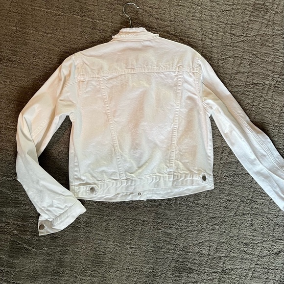 White denim Jean jacket size Medium - Picture 3 of 3